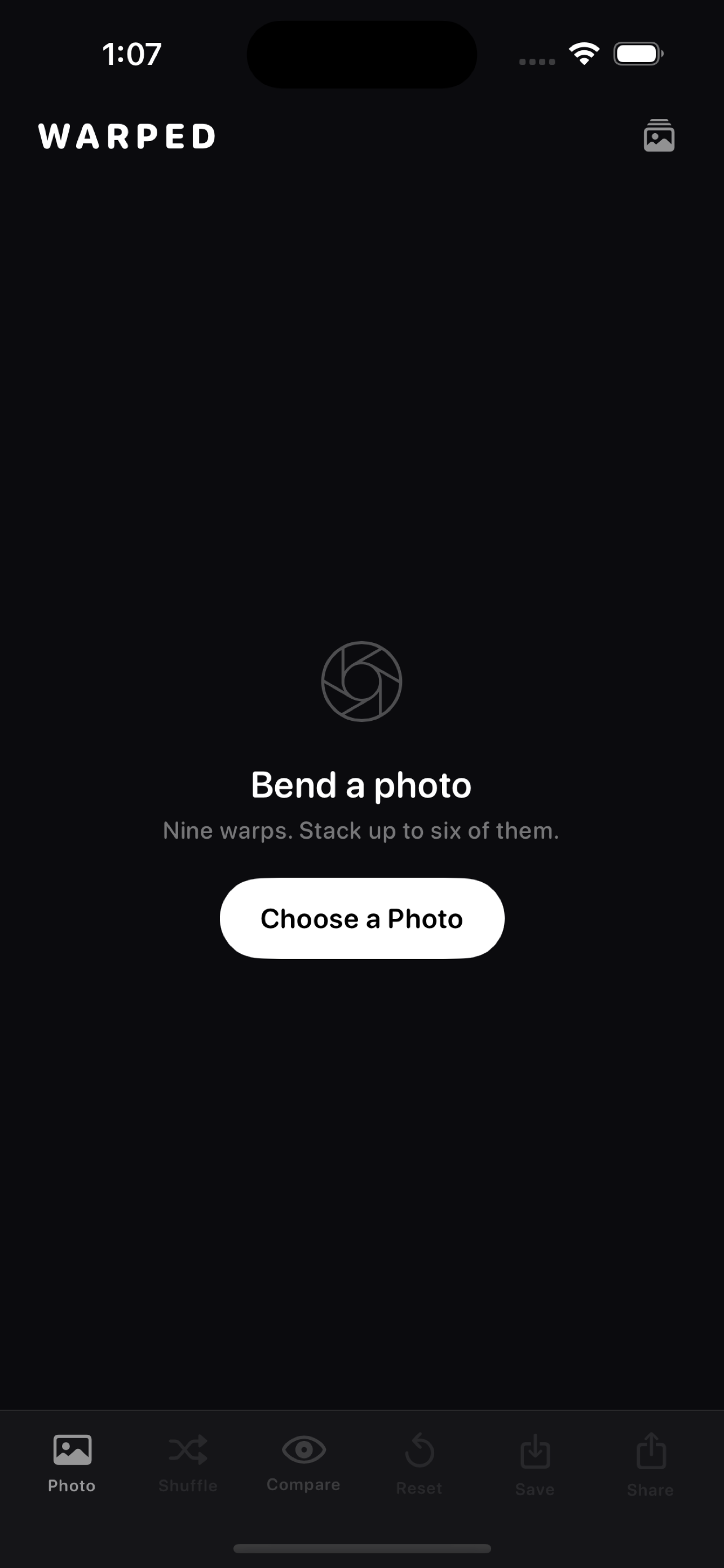 Warped app empty state prompting you to choose a photo